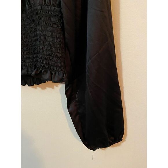 Long sleeve satin Crop top - Picture 5 of 8